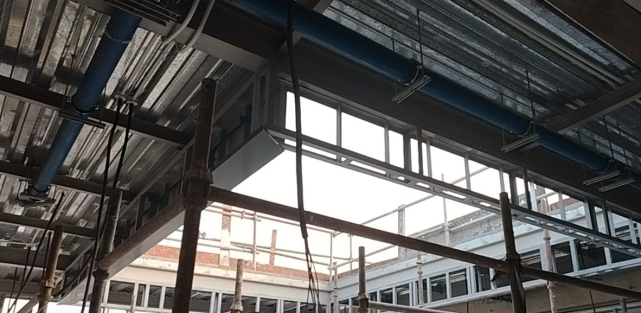 roof-canopy-insatallation-v